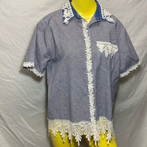NWOT Haiks brand size Medium button down blue/white checkered, white floral lace